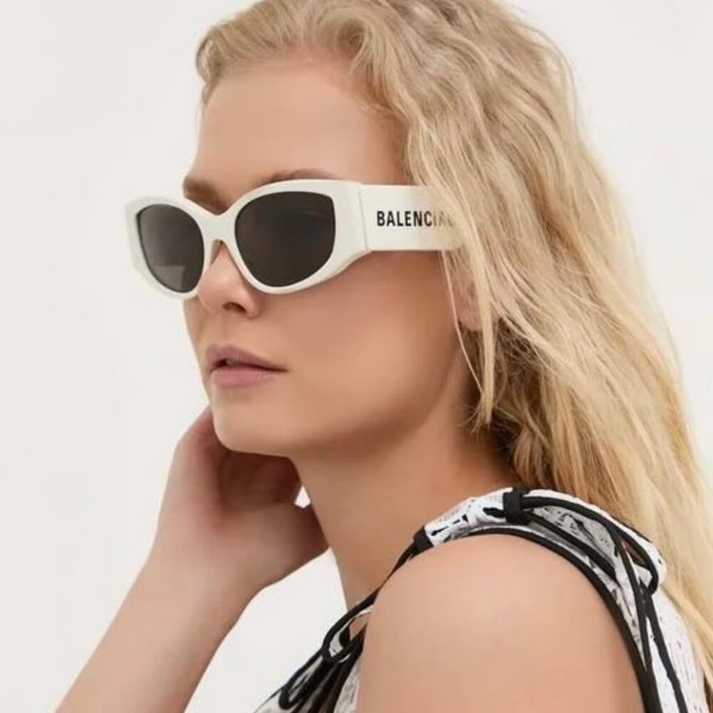 BALENCIAGA Max Sunglasses in Ivory New with Case Womens BB0258S-003 Sunnies